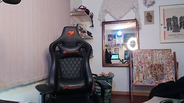 Siriss boyrag online show from February 28, 2025, 11:23 pm