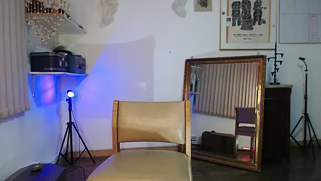 Siriss boyrag online show from September 25, 2025, 10:46 pm