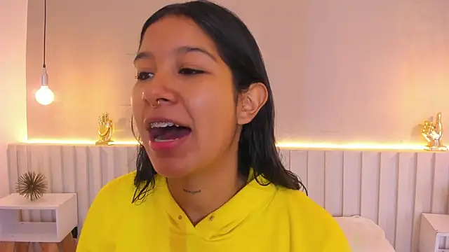 Aida moreno online show from March 7, 2025, 11:29 am