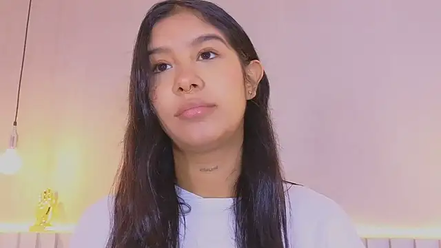 Aida moreno online show from December 15, 2025, 11:47 am