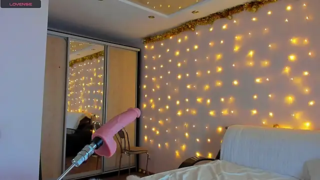 May Flower online show from December 23, 2024, 1:03 pm