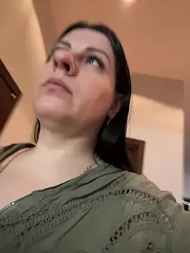 Evelinia online show from February 27, 2025, 2:00 pm