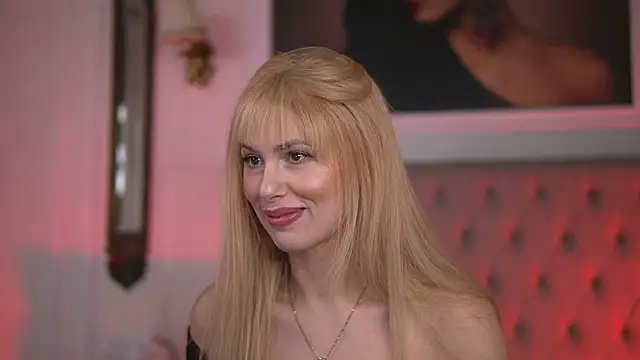 Snapshot of AdelineKing chatting on January 26, 2025, 12:11 pm AdelineKing online show from January 26, 2025, 12:11 pm