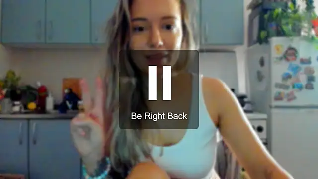 foxy blond online show from November 8, 2025, 12:44 am