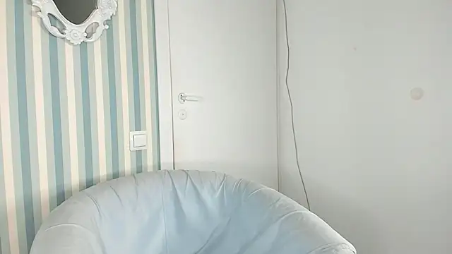 SakuFox online show from January 7, 2025, 3:46 am