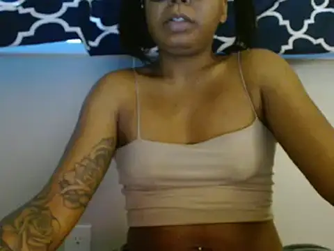 YaraBrynnn online show from January 8, 2025, 10:06 pm