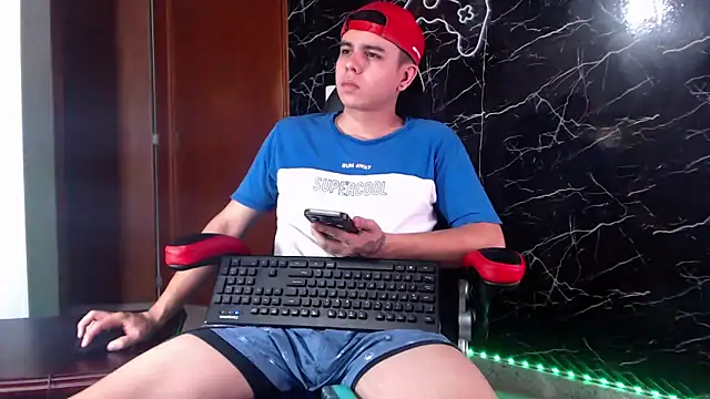 Snapshot of maty_hardx chatting on January 17, 2025, 2:18 pm maty hardx online show from January 17, 2025, 2:18 pm