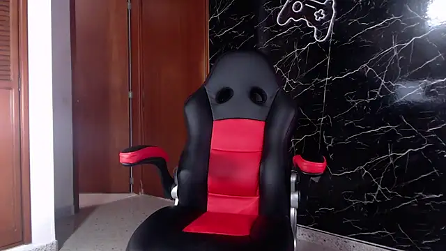 Snapshot of maty_hardx chatting on March 5, 2025, 2:01 pm maty hardx online show from March 5, 2025, 2:01 pm