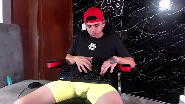 Snapshot of maty_hardx chatting on March 11, 2025, 1:45 pm maty hardx online show from March 11, 2025, 1:45 pm