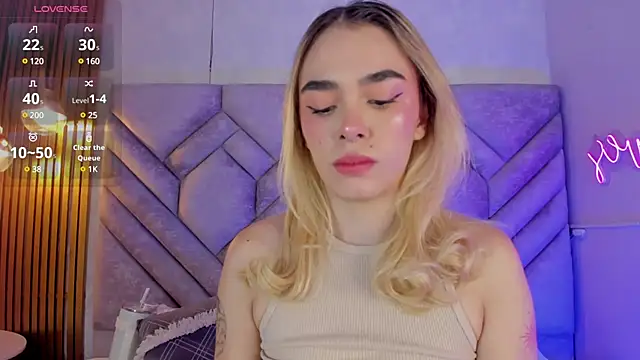 Lucy Vega online show from December 20, 2024, 11:54 am