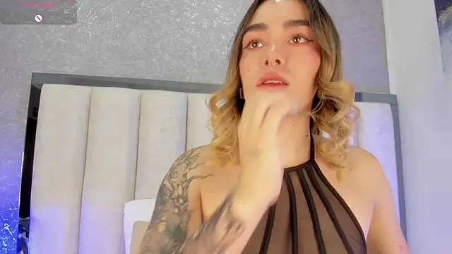 Lucy Vega online show from September 11, 2025, 4:45 am