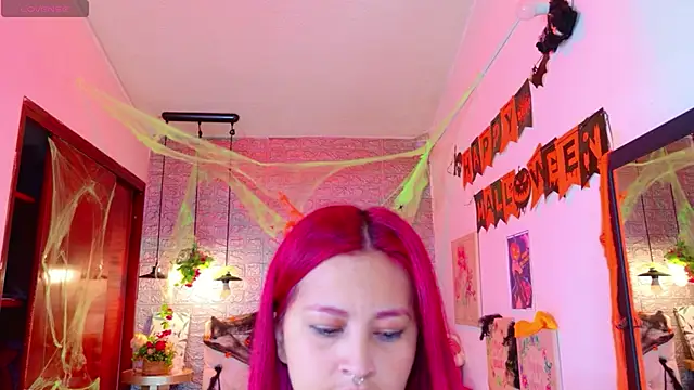 meghan nill online show from October 22, 2025, 2:56 am