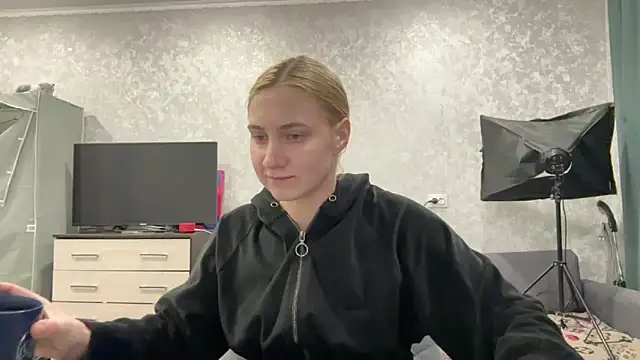 AnneBall online show from January 23, 2025, 4:04 pm