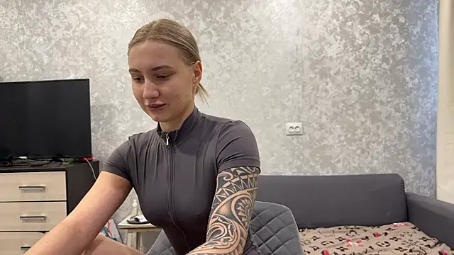 AnneBall online show from February 28, 2025, 1:36 pm