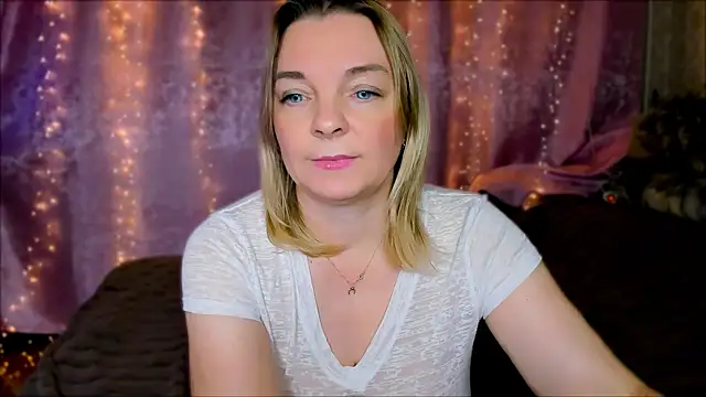 Regina  blue online show from January 14, 2025, 4:29 pm