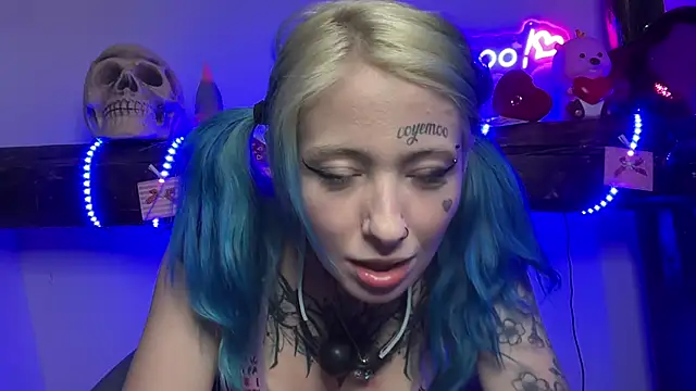 coyemoo online show from February 10, 2025, 11:13 pm