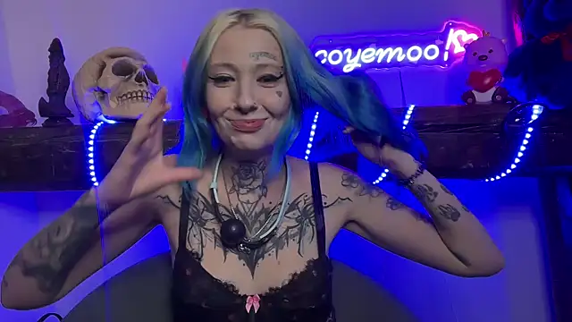 coyemoo online show from February 20, 2025, 12:19 am