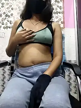 Snapshot of Kashish_18 chatting on January 19, 2025, 9:22 am Kashish 18 online show from January 19, 2025, 9:22 am