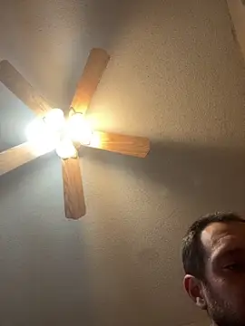 SmokingSloth online show from November 25, 2025, 2:55 am