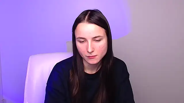 Eva Janee online show from December 6, 2024, 7:32 am