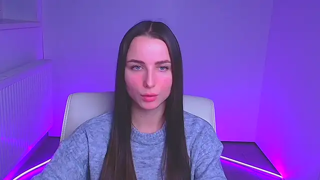 Eva Janee online show from December 17, 2024, 12:33 pm