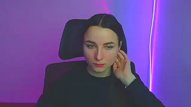 Eva Janee online show from January 17, 2025, 6:47 am