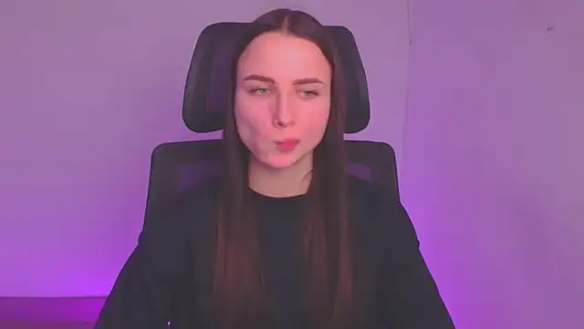 Eva Janee online show from January 29, 2025, 12:13 pm