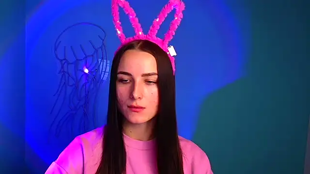 Eva Janee online show from October 6, 2025, 11:29 am