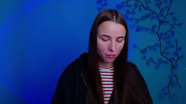 Eva Janee online show from January 12, 2026, 6:29 am