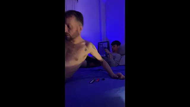 PutaNieves1983 online show from October 18, 2025, 7:47 pm