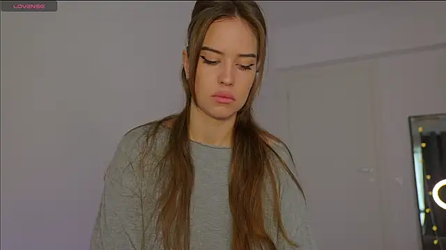 Snapshot of FazeyJ_ chatting on March 14, 2025, 7:04 am FazeyJ online show from March 14, 2025, 7:04 am