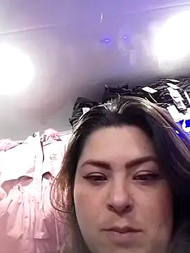 dulcemaria1030 online show from April 17, 2026, 7:39 pm