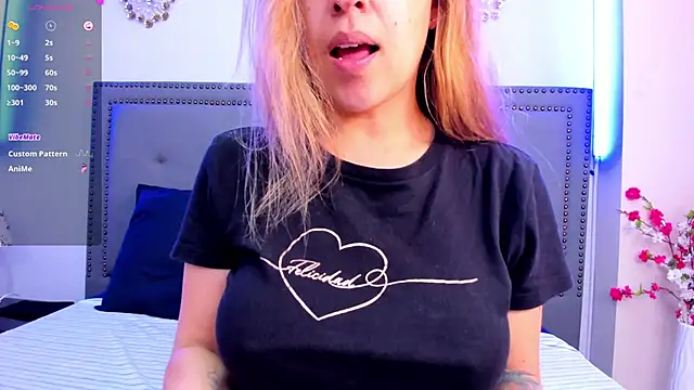 EvaaLovia1 online show from May 27, 2026, 1:41 pm