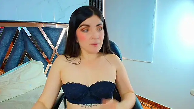 Amara vega online show from October 23, 2025, 12:26 pm