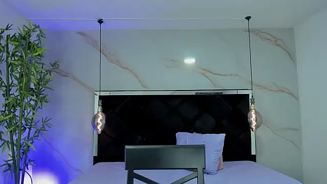 AngelaaCute  online show from September 18, 2025, 12:18 pm