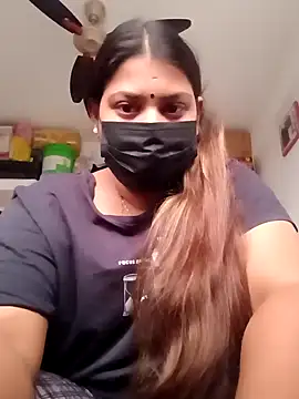 Snapshot of Hotmilfxox chatting on December 23, 2024, 2:24 am Hotmilfxox online show from December 23, 2024, 2:24 am