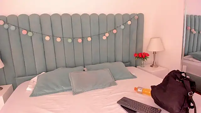 AnnyCherry  online show from March 15, 2025, 5:37 pm