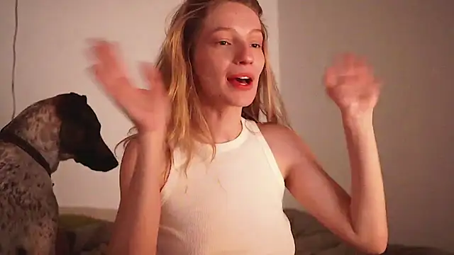 Snapshot of Stephany_talks chatting on February 26, 2025, 2:48 am Stephany talks online show from February 26, 2025, 2:48 am