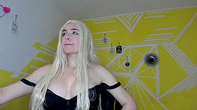 Nikolle Rouss online show from October 31, 2025, 4:35 am