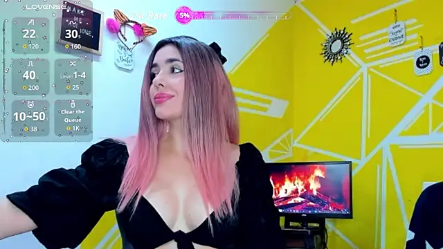 Nikolle Rouss online show from February 11, 2026, 11:54 pm