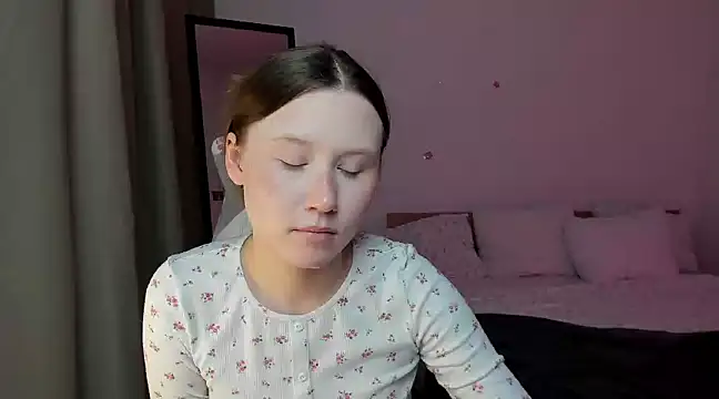 Stella Sunny online show from December 20, 2024, 5:51 pm