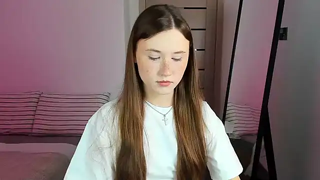 Stella Sunny online show from October 9, 2025, 5:55 pm