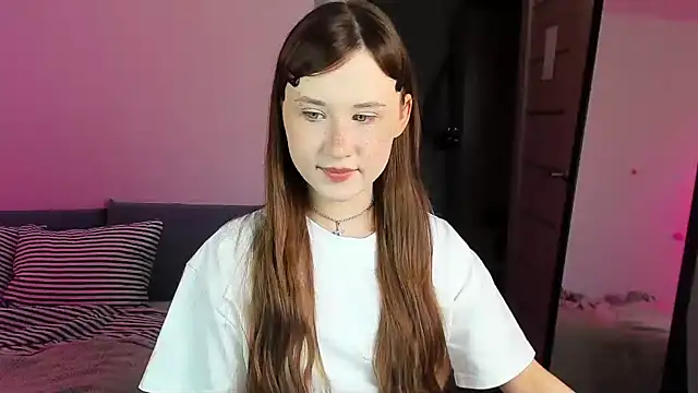 Stella Sunny online show from October 19, 2025, 1:39 am