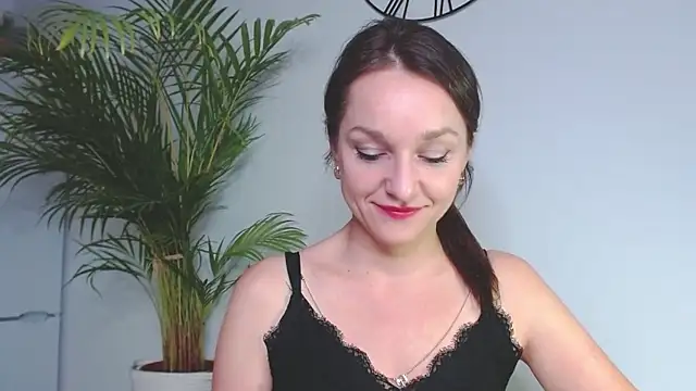 AliciaDesire online show from December 12, 2024, 6:31 pm