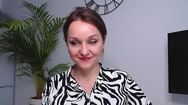 AliciaDesire online show from January 8, 2025, 10:59 am