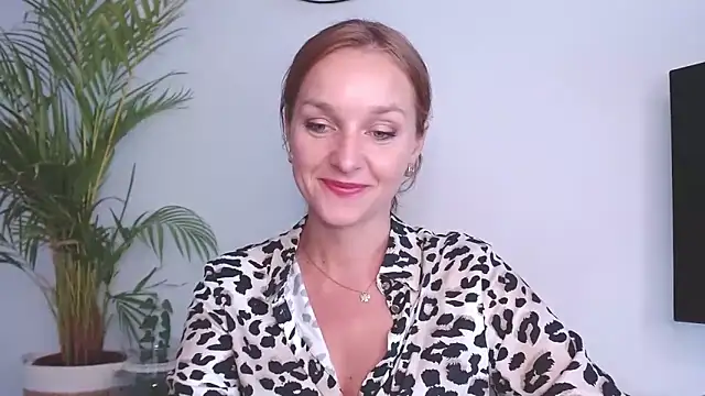 AliciaDesire online show from September 12, 2025, 6:35 am