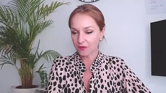 AliciaDesire online show from September 16, 2025, 1:01 pm