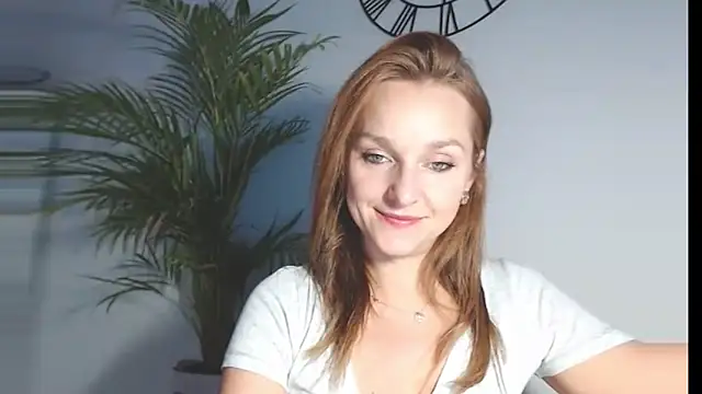 AliciaDesire online show from November 19, 2025, 1:55 pm