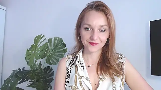 AliciaDesire online show from April 1, 2026, 6:14 am