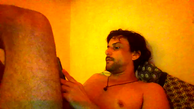 couplemilk online show from May 27, 2026, 2:41 am